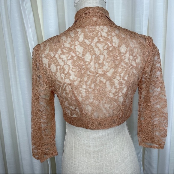Vintage tan lace 1/2 jacket - Picture 4 of 5